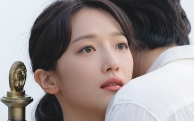 '낮에 뜨는 달' 표예진, 설렘 유발 미소