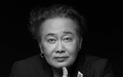 Photographer Kim Jung-man passes away while fighting pneumonia