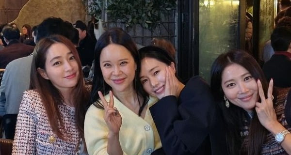 Baek Ji-young, 'Impressed' after seeing Lee Min-jung's return to the big screen