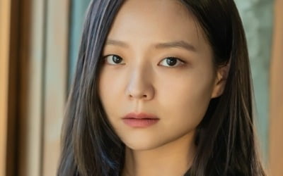 Esom, exclusive contract with Managementmmm