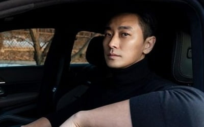 Joo Ji-hoon, the best driver and a gentleman in a foreign car