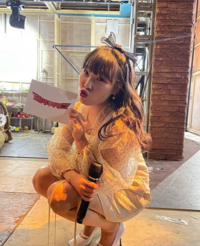 I've been in love with comedian Lee Eun-ji for 9 years.