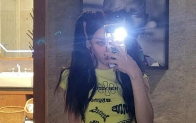 Sunmi, mirror selfie full of extraordinary 'dreamy beauty'