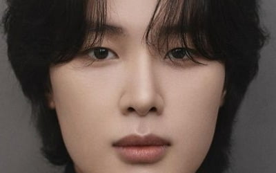 Kim Dong-hee, this time reveals a new profile photo