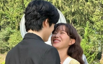 Kim Jeong-hyun and Lim Soo-hyang in a 'sweet atmosphere'