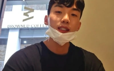 Han Jeong-min's selfie "It's all weird" Jo Ye-young also admits