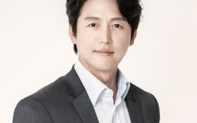Lee Jeong-jin confirmed for lead role in 'Queen of Masks'