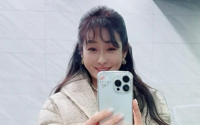 Hyeonyoung, brought the dead bread back to life in the morning.