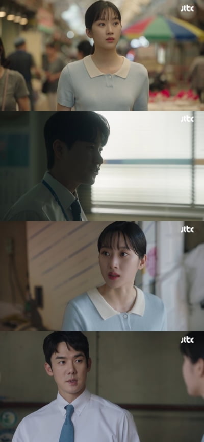 Yoo Yeon-seok and Moon Ga-young, who were recently proposed to each other, met at a hotel.