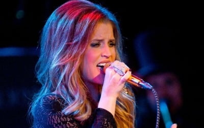 Lisa Marie, Elvis Presley's only daughter, dies of cardiac arrest