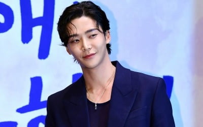 After leaving SF9, attention is focused on Rowoon, the second act of his career as an actor.