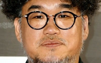 Director Kim Hong-seon directs a drama with a production budget of 100 billion won