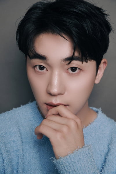 ティントップ創造、11月20日現役入隊。陸軍軍楽隊服務