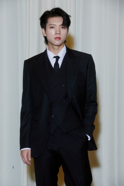 Nam Woohyun confirms solo comeback in November