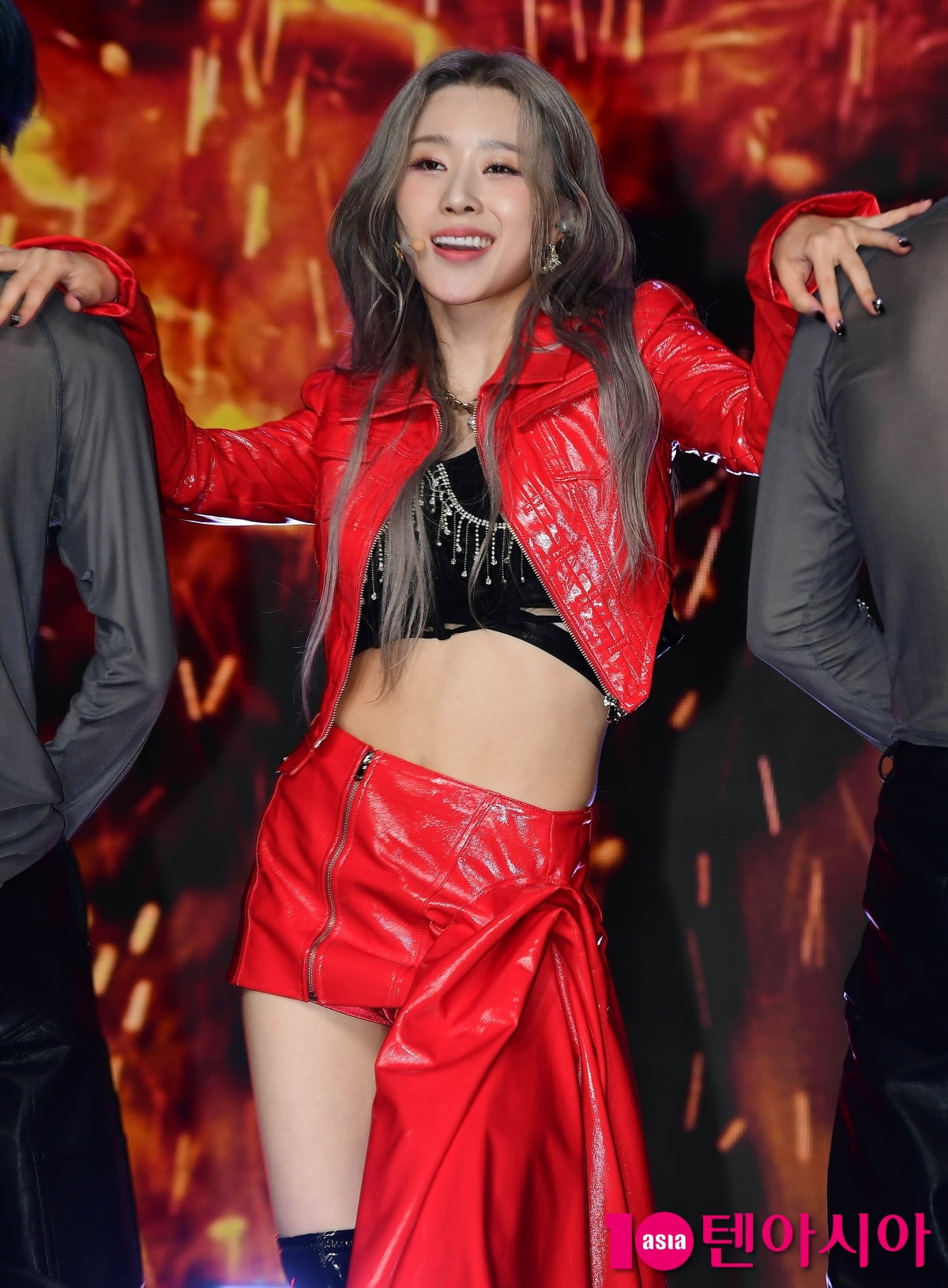 [TEN포토] 로아 '여유 넘치는 미소'