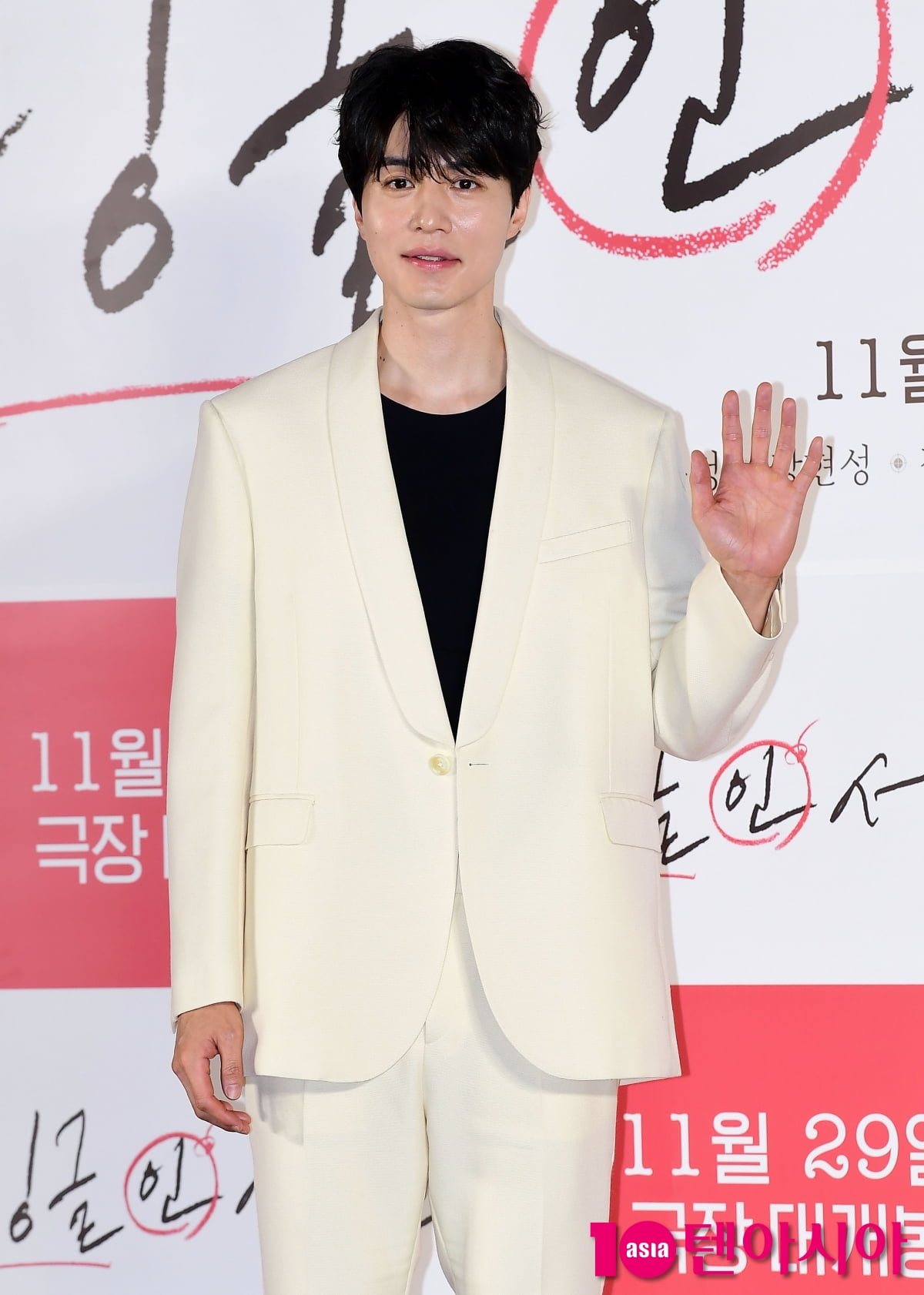 [TEN포토]이동욱 '오늘도 잘생김'