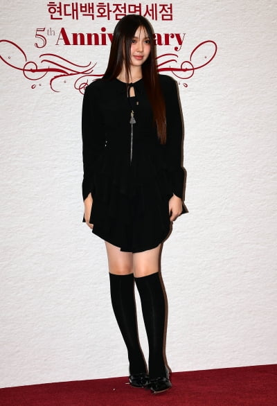 New Jeans Hyein, the lovely youngest...eyes like a lake