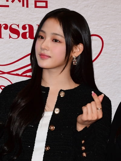 New Jeans Minji, extreme innocent beauty...loveliness itself