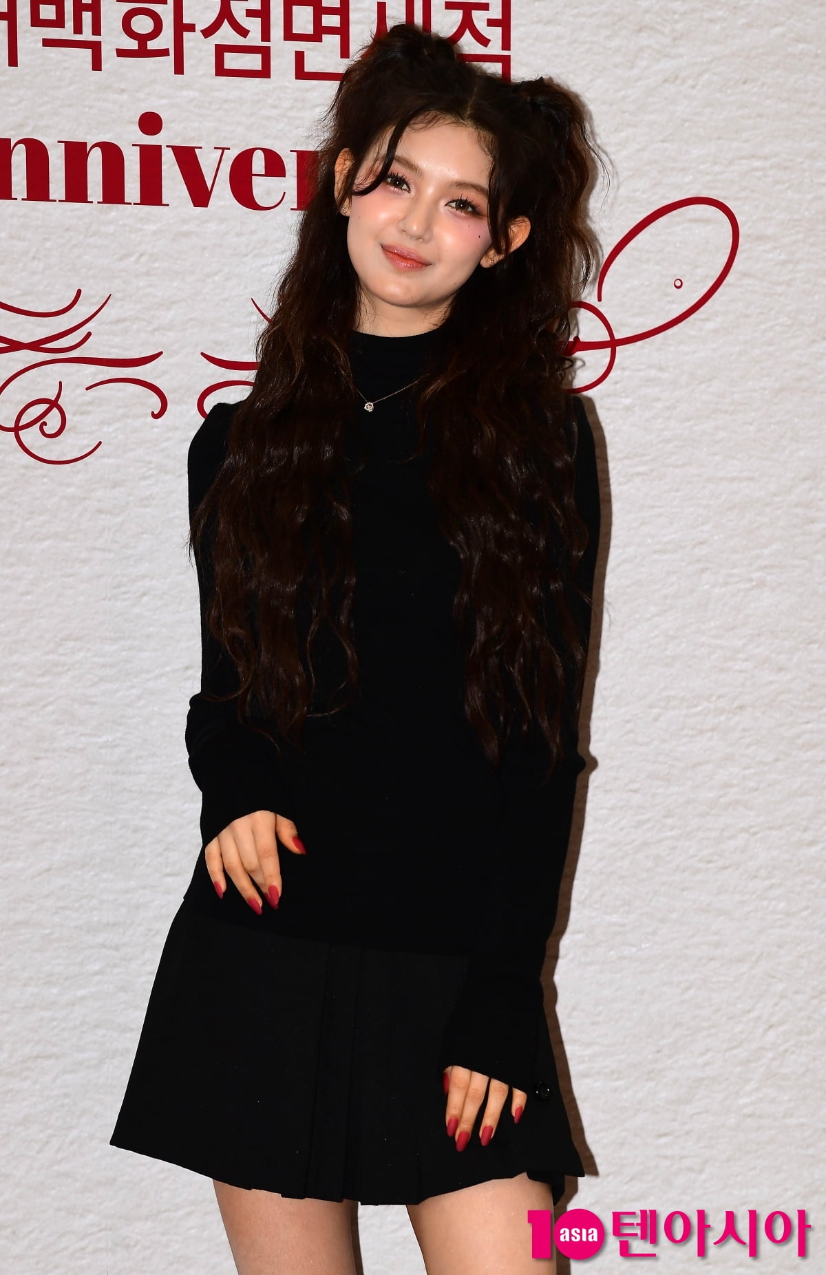 [TEN포토] 뉴진스 다니엘 '귀여운 뿌가머리'