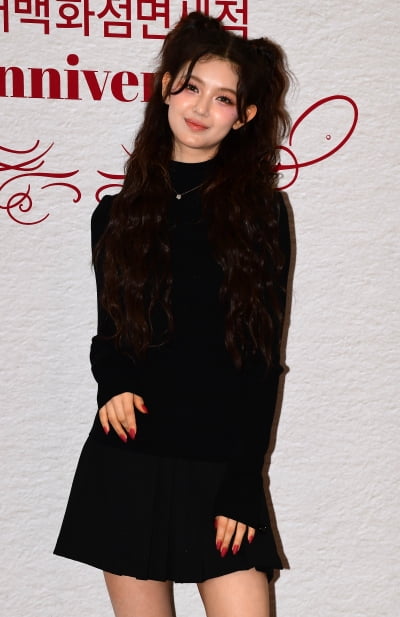 [TEN포토] 뉴진스 다니엘 '귀여운 뿌가머리'