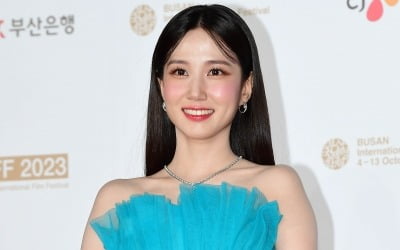パク・ウンビン、「無人島のディーバ」興行率いる「癒しの女神」