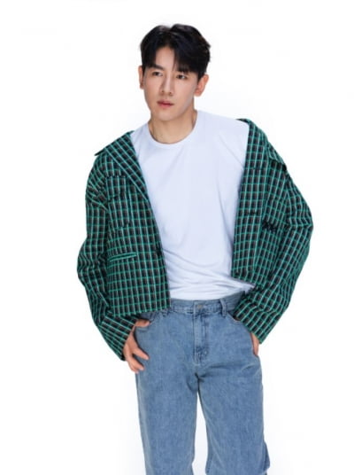 '미스터트롯' 출신 한강, 오늘(8일) 첫 정규 앨범 발매