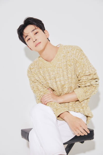 '데뷔 10주년' 딘딘 "매년이 위기, 의욕 넘쳐 말실수 多…예전 방송 못봐" [인터뷰 ①]
