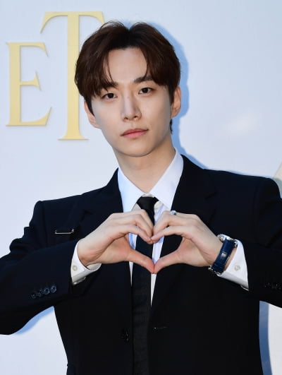 [TEN포토] 이준호 '여심 사로잡는 하트'