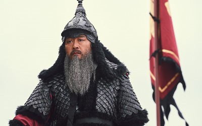 Movie 'Noryang: Deadly Sea', Admiral Yi Sun-sin's solemnity ahead of the final battle