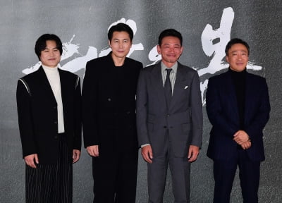 [TEN포토] 김성균-정우성-황정민- 이성민'영화 '서울의 봄' 기대되는 조합'