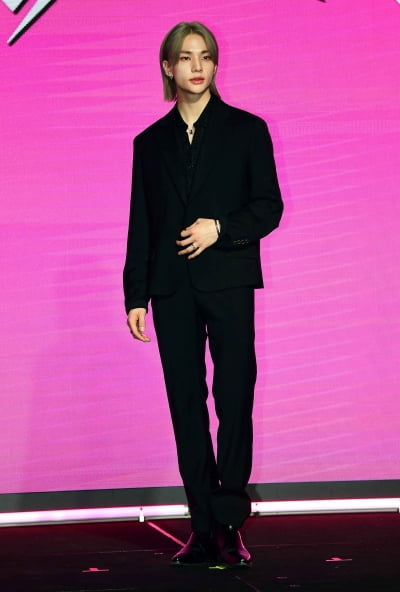 Stray Kids' Hyunjin, luxury visuals...from fairy tale to reality