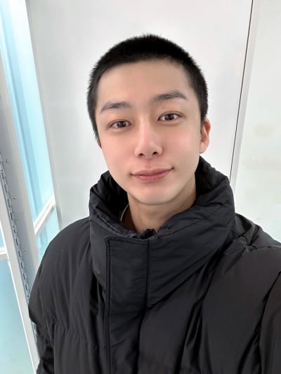 "현명하게 보내 더 성장할 것" 몬스타엑스 형원, 오늘(14일) 현역 입대 [공식]