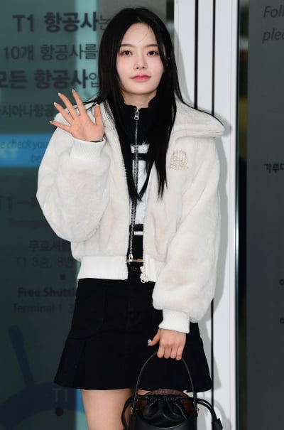 [TEN포토] 피프티 피프티 키나 '미국 다녀오겠습니다'