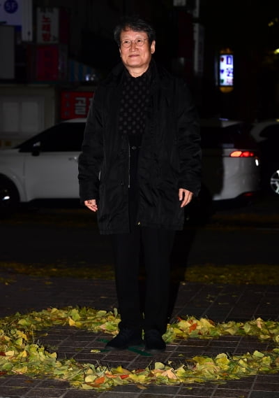 [TEN포토]문성근 '종방연 찾은 장철'(연인 종방연)