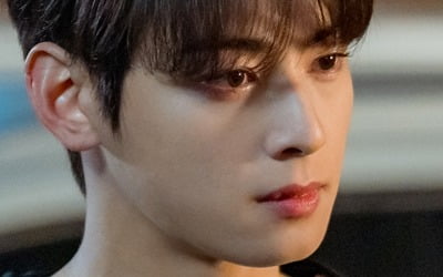 Cha Eun-woo grabbed Kim Min-seok by the collar