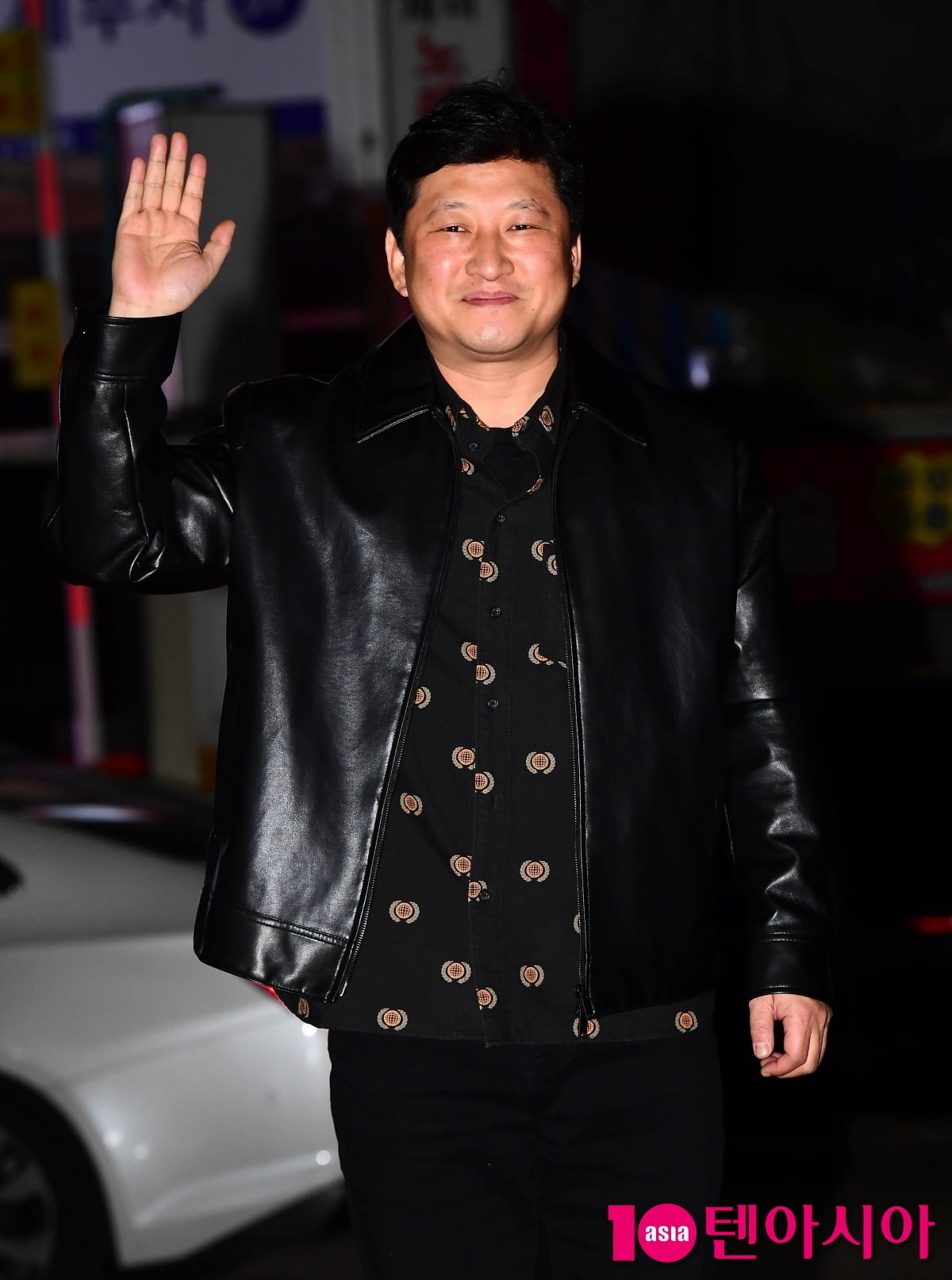 [TEN포토]박진우 '인사하는 한민수'(마이 데몬 회식)
