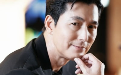 정우성 "이정재보다 멋지게 찍어준다고? 아주 건전한 경쟁…감독님들 참전 요망" [인터뷰②]
