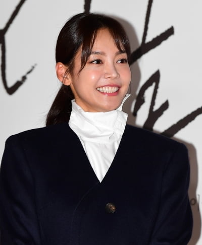 [TEN포토]안현모 '행복한 꽃미소'