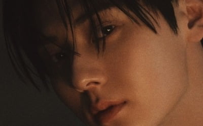 Hwang Min-hyun “I want to make a mark as a solo artist and actor”