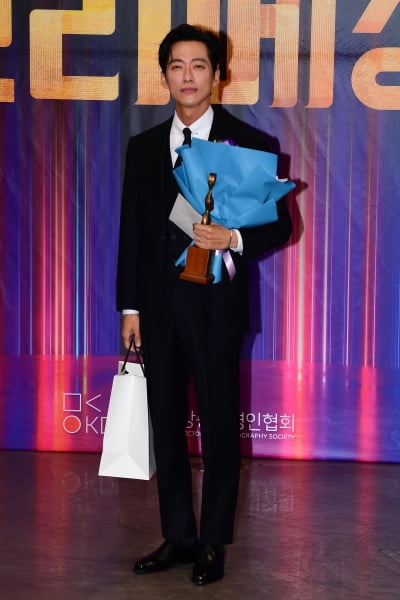 [TEN포토]남궁민 '최우수 연기상 수상'