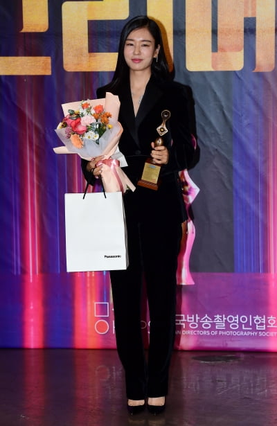 [TEN포토]안은진 '최우수 연기상 수상'