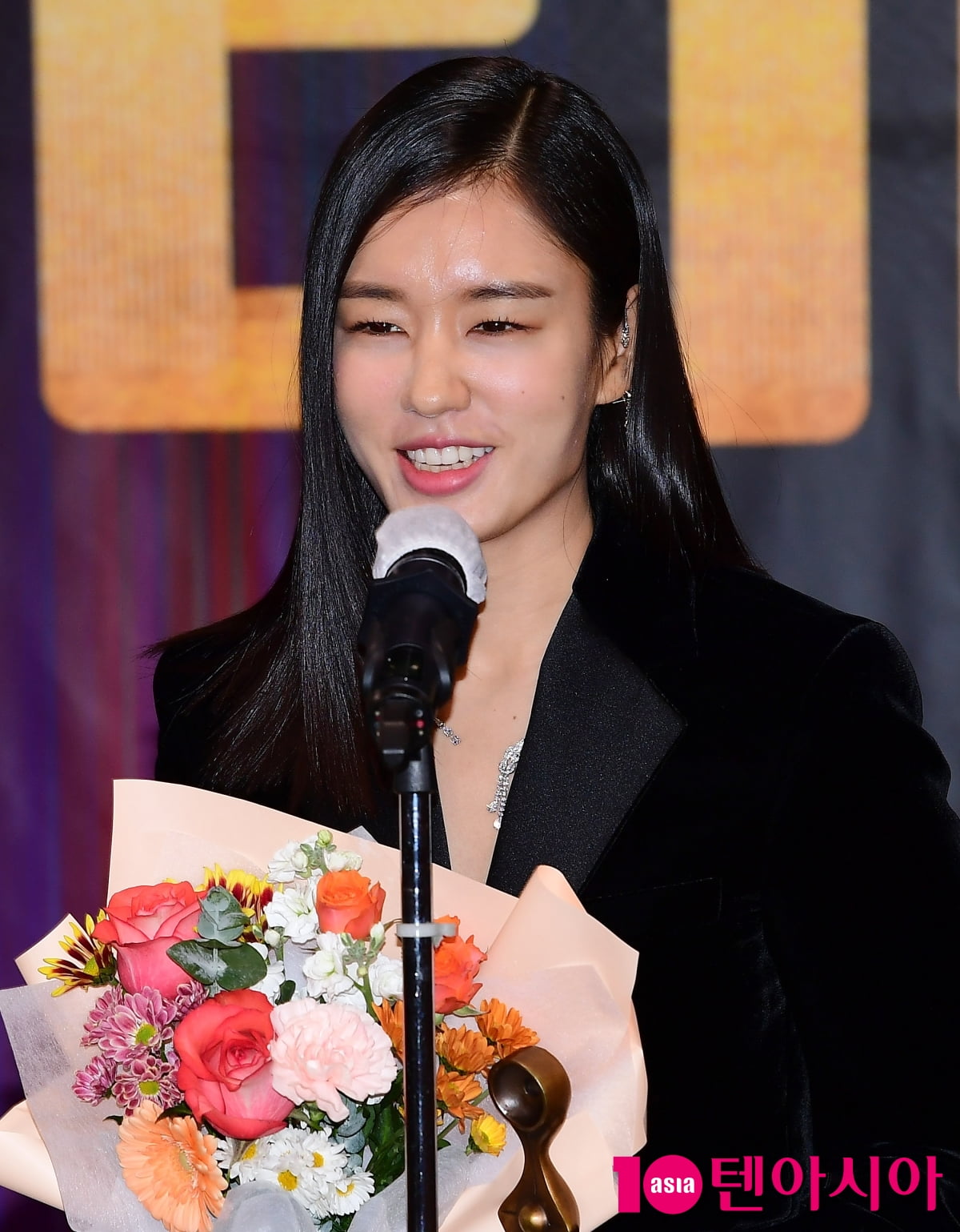 [TEN포토]안은진 '1년여 연인 소중히 기억하겠다'