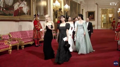 ブラックピンク、大英帝国勲章を受けた。イギリス国王「公演も見たい」