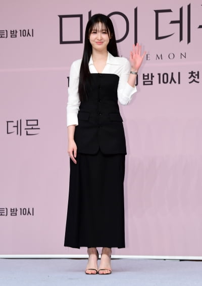 [TEN포토]조혜주 '수줍은 포토타임'