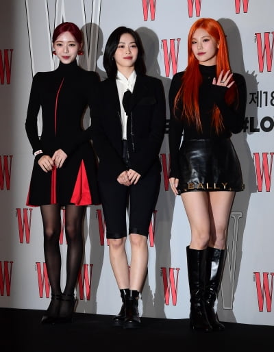 [TEN포토]있지 유나-류진-예지 '오빠들 심쿵하게 만들어'