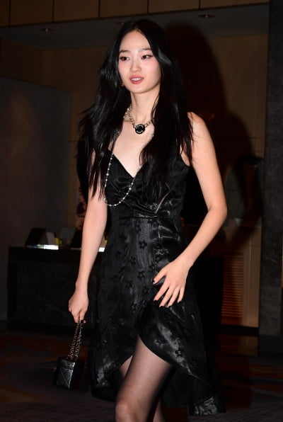 [TEN포토]신현지 '여유로운 탑모델'