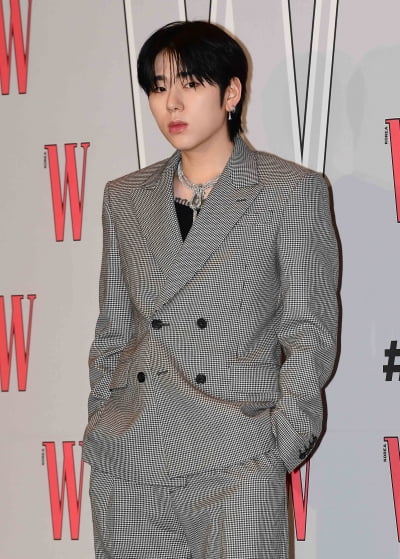 [TEN포토]지코 '샤프한 옆선'