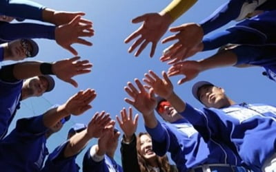 '최강야구' 유희관X장원삼, 불펜 대기…등판 의지 불태우는 투수조