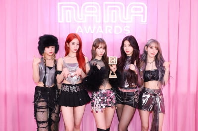 ルセラフィム、「MAMA」で「ガールズグループパフォーマンス最強者」を証明した