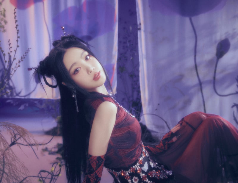 '(여자)아이들 출신' 수진, 학폭 리스크 여전…'無 반응' 속 나홀로 활동 [TEN피플]